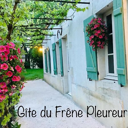 Gite Du Frene Pleureur Corrombles Zewnętrze zdjęcie